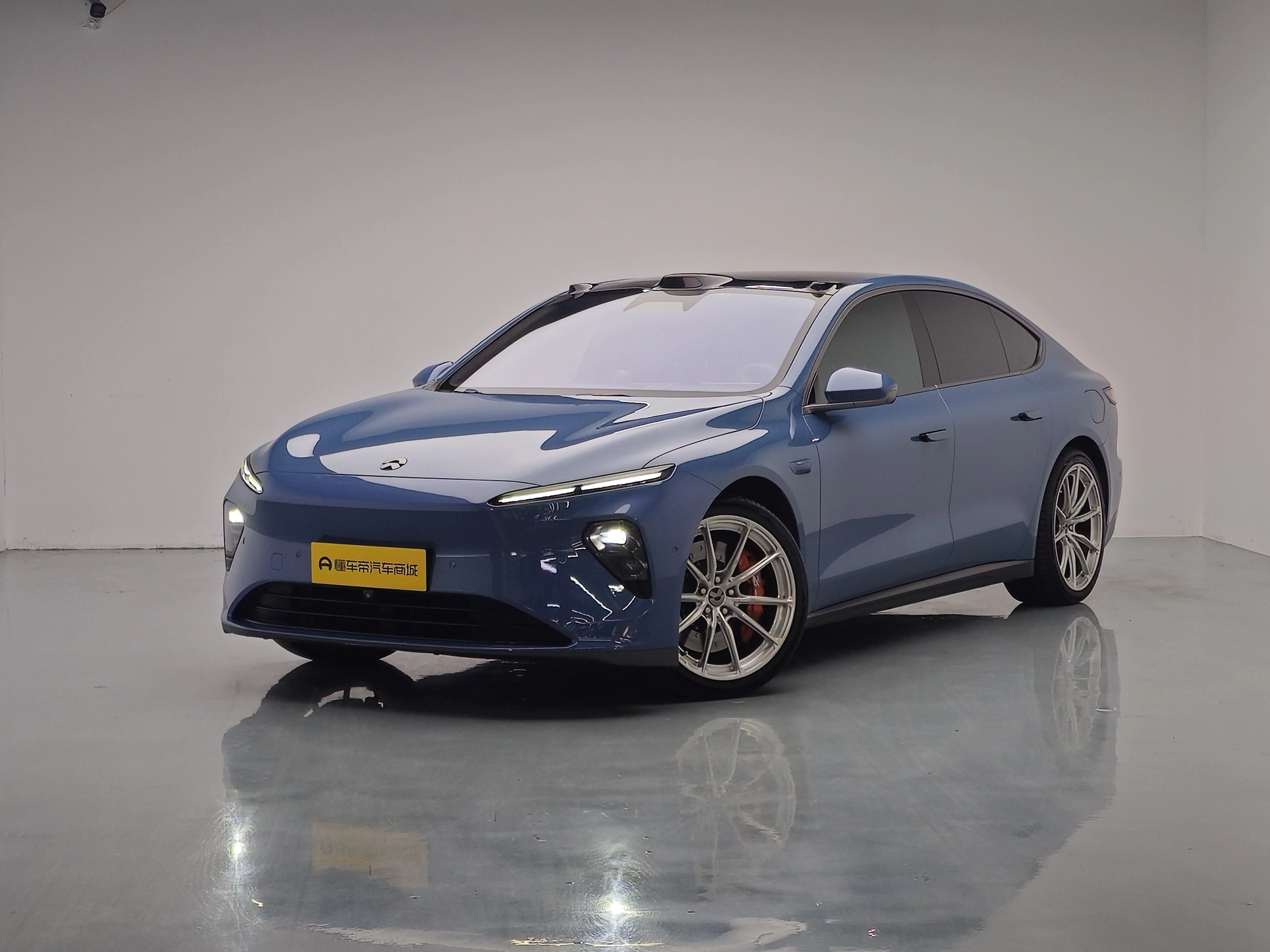 NIO ET7