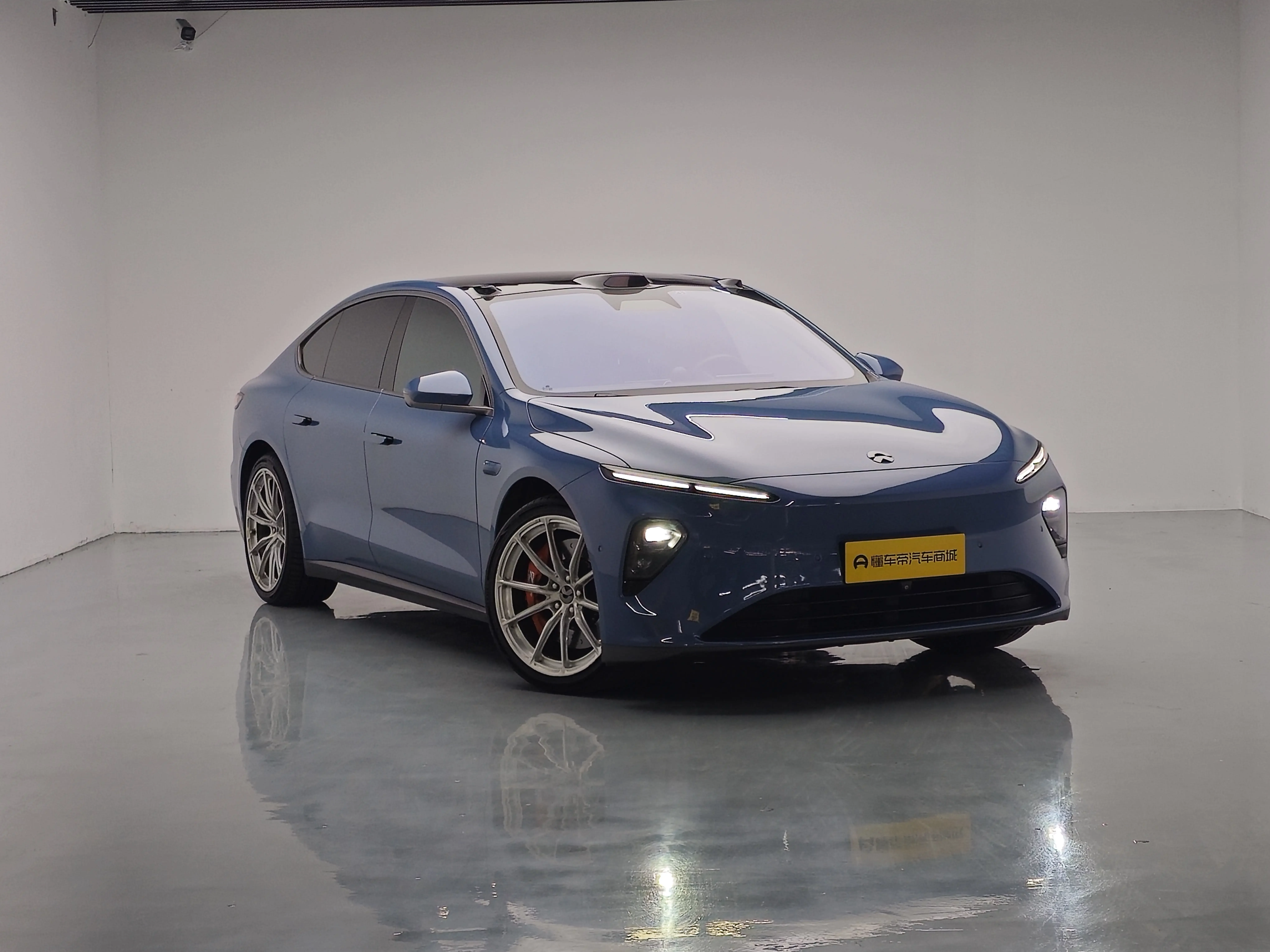 NIO ET7