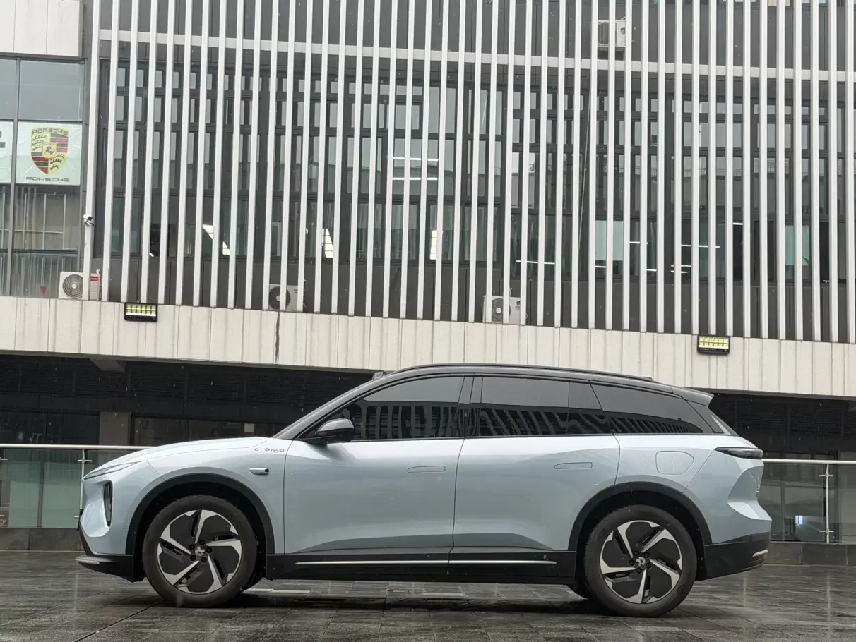 NIO ES6
