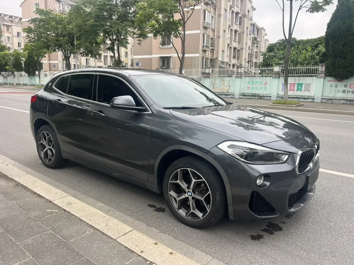 BMW X2