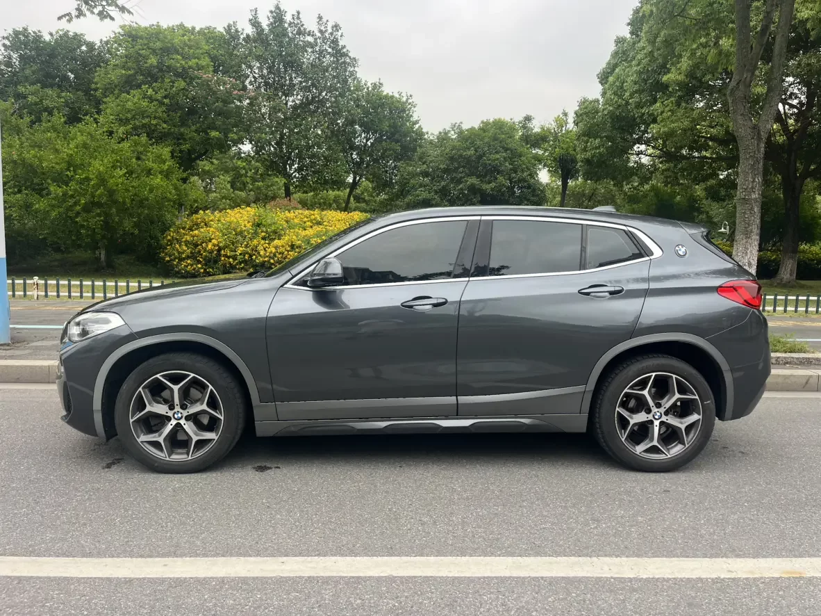 BMW X2