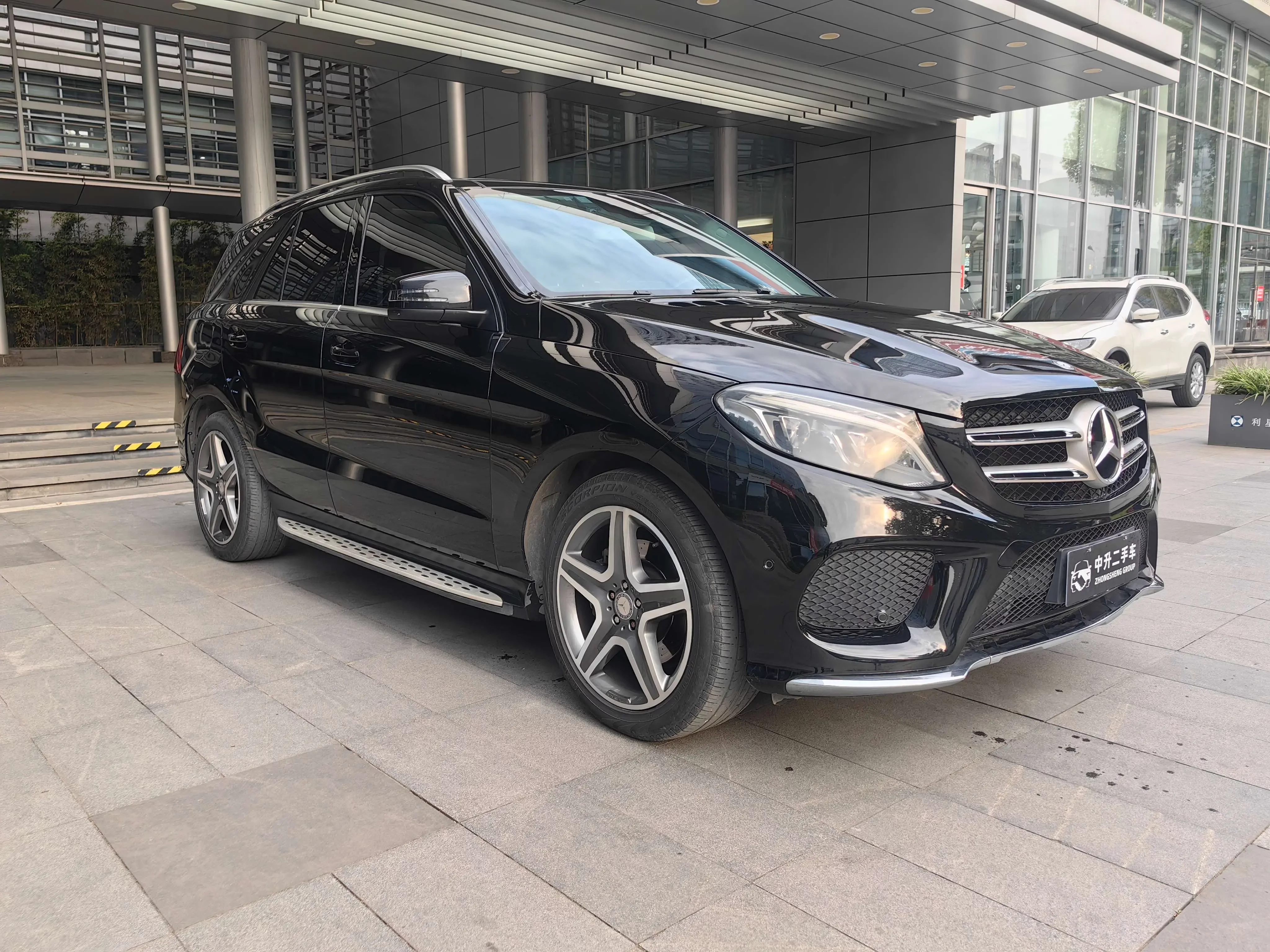 Mercedes-Benz GLE (Imported)