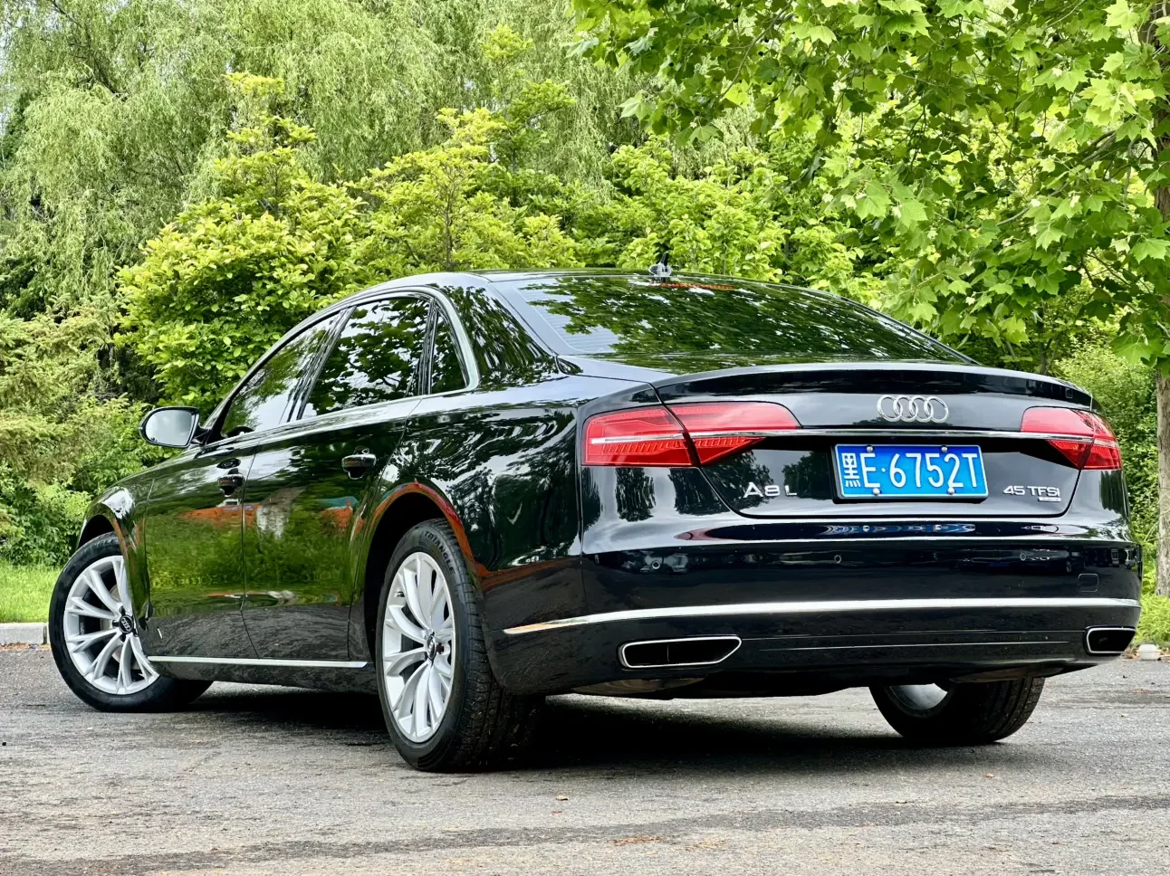 Audi A8