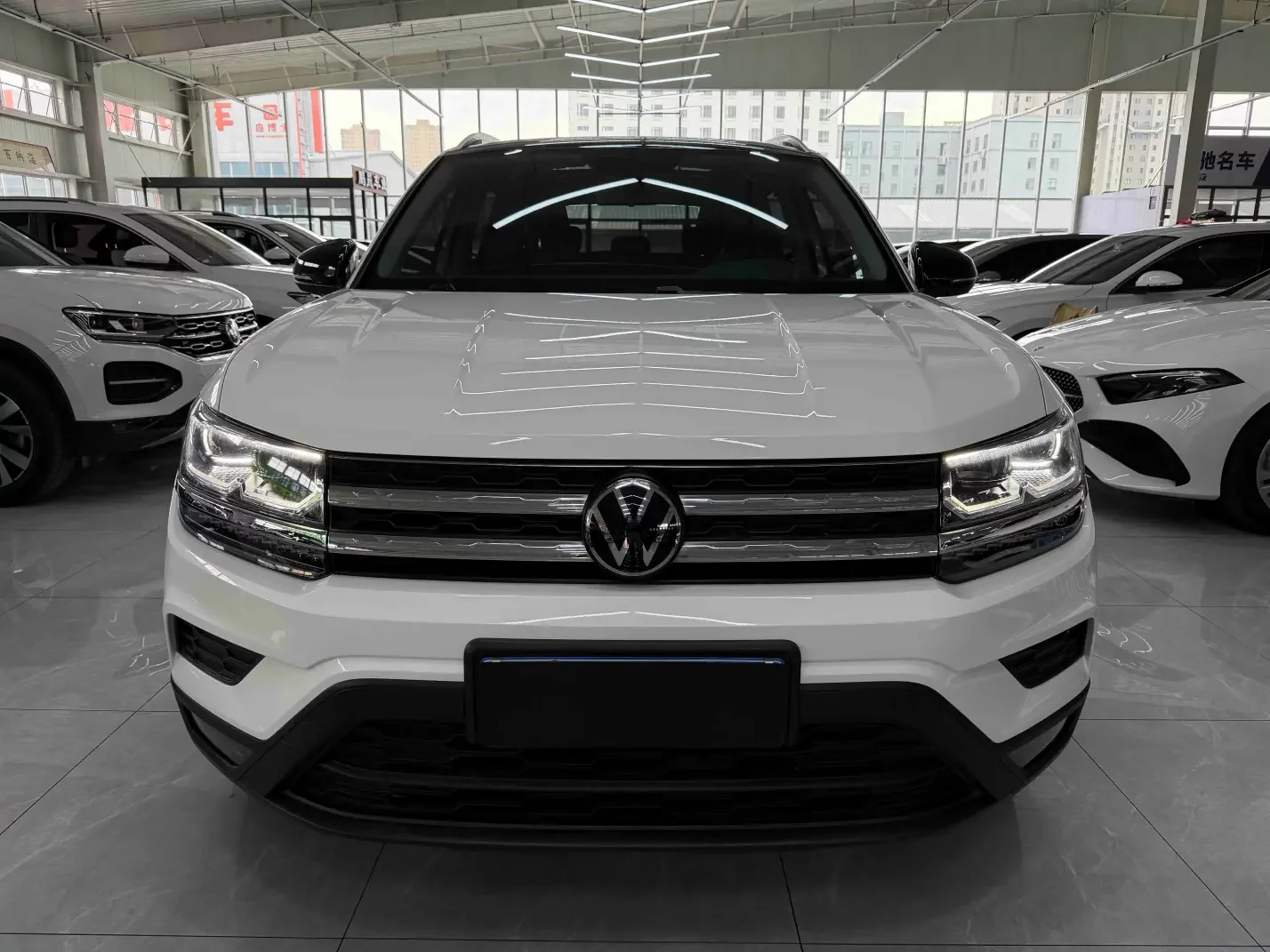 Volkswagen Tharu