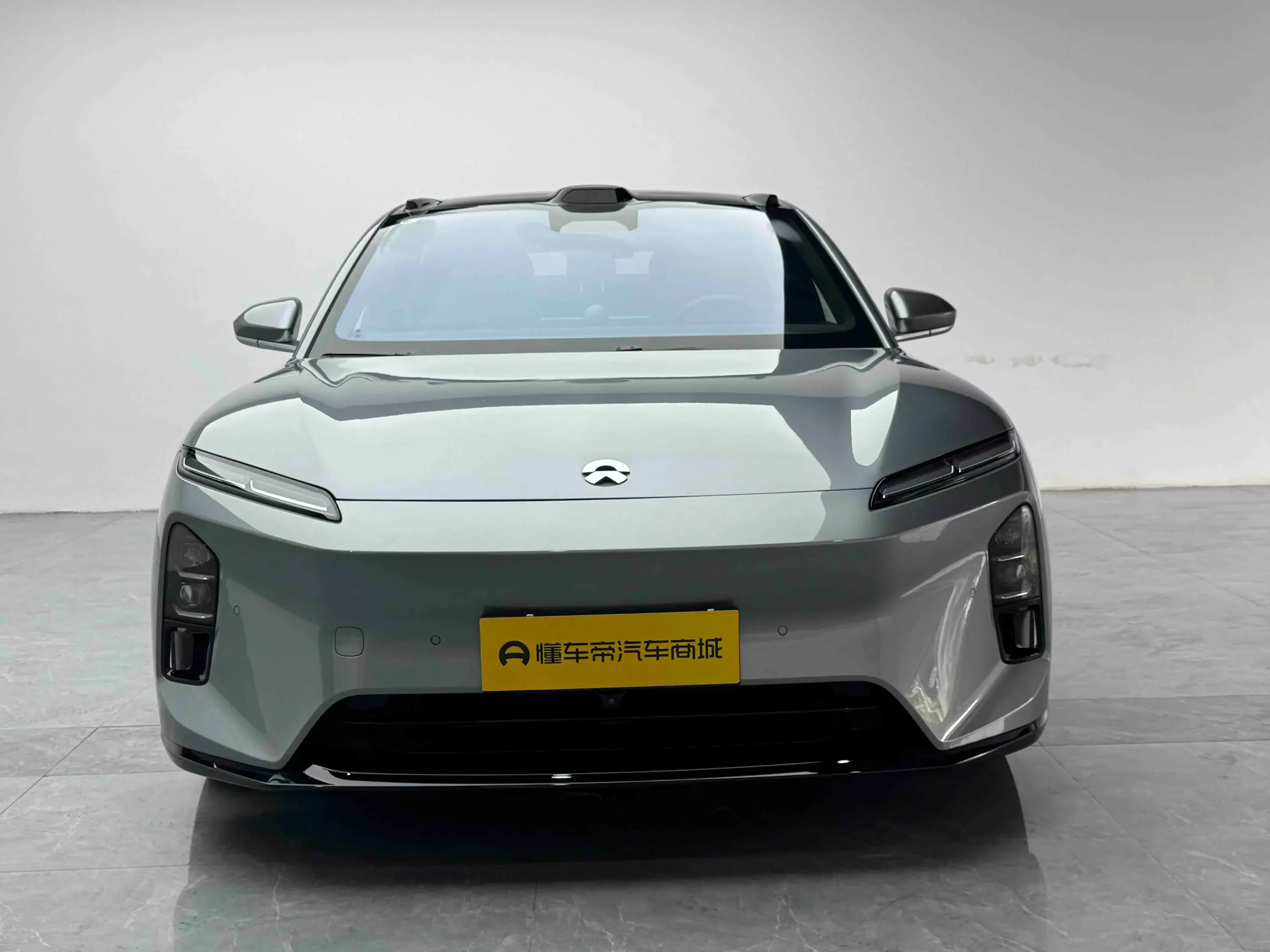 NIO ET5  из Китая