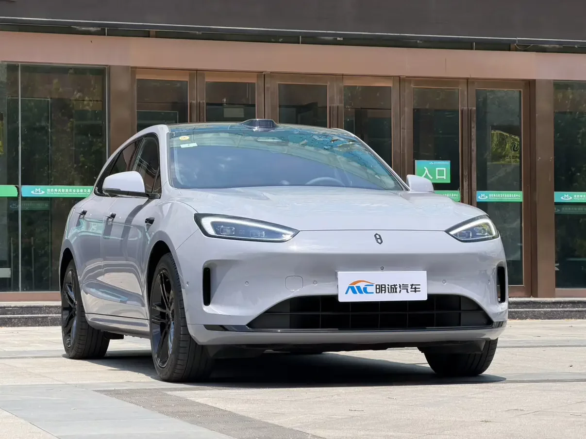 AITO M5