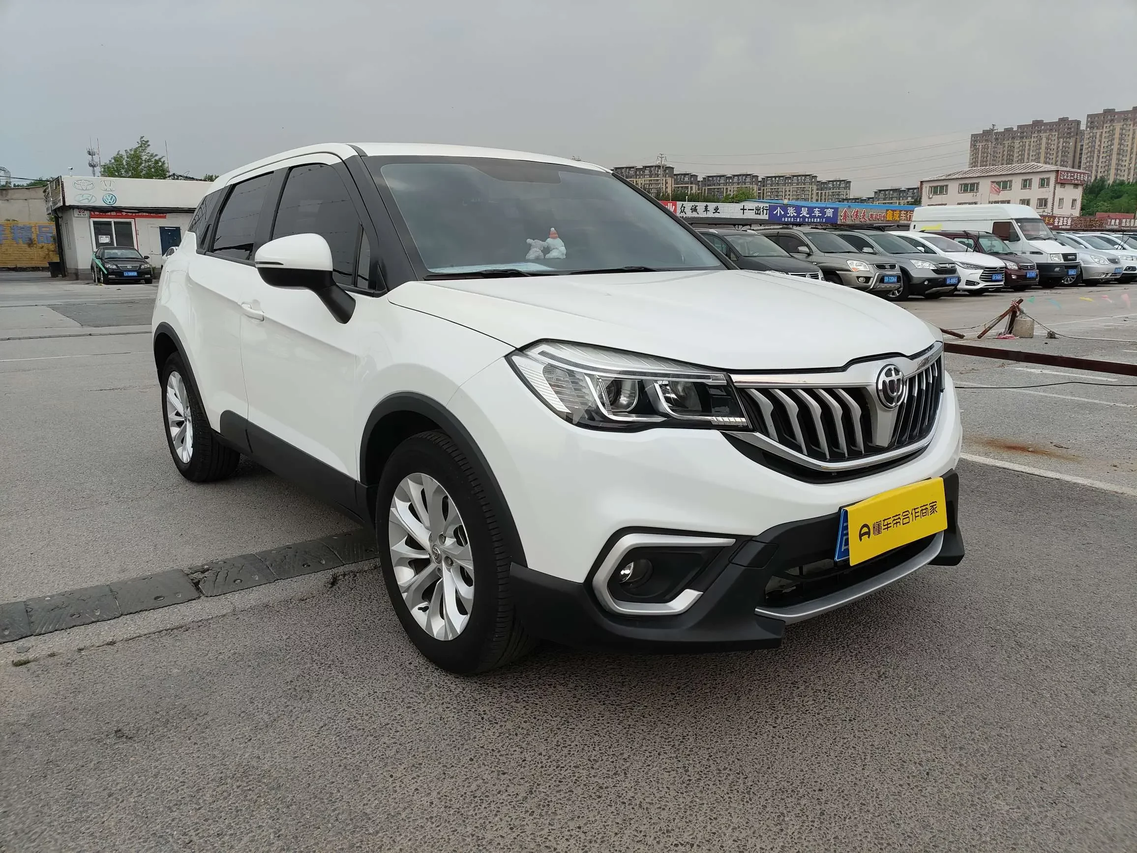 Brilliance China V3