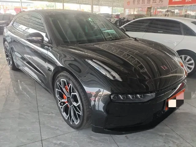 ZEEKR 001