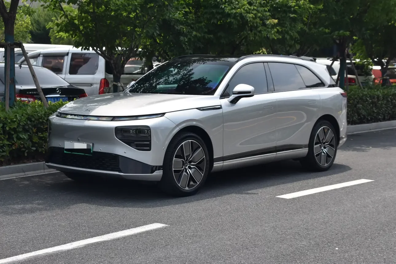 Xpeng G9