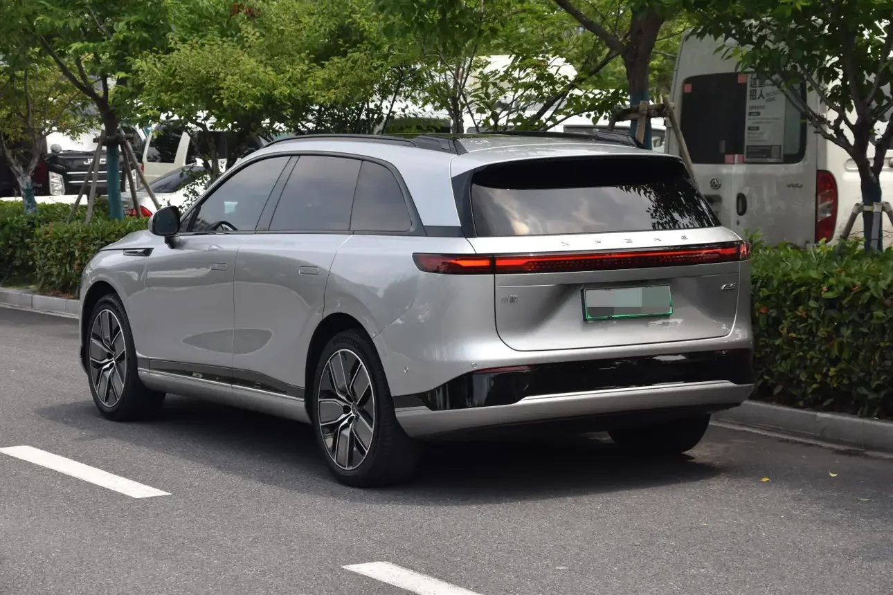 Xpeng G9