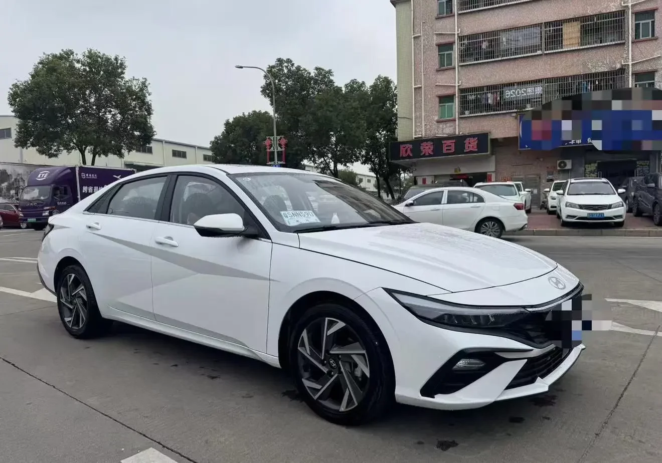 Hyundai Elantra