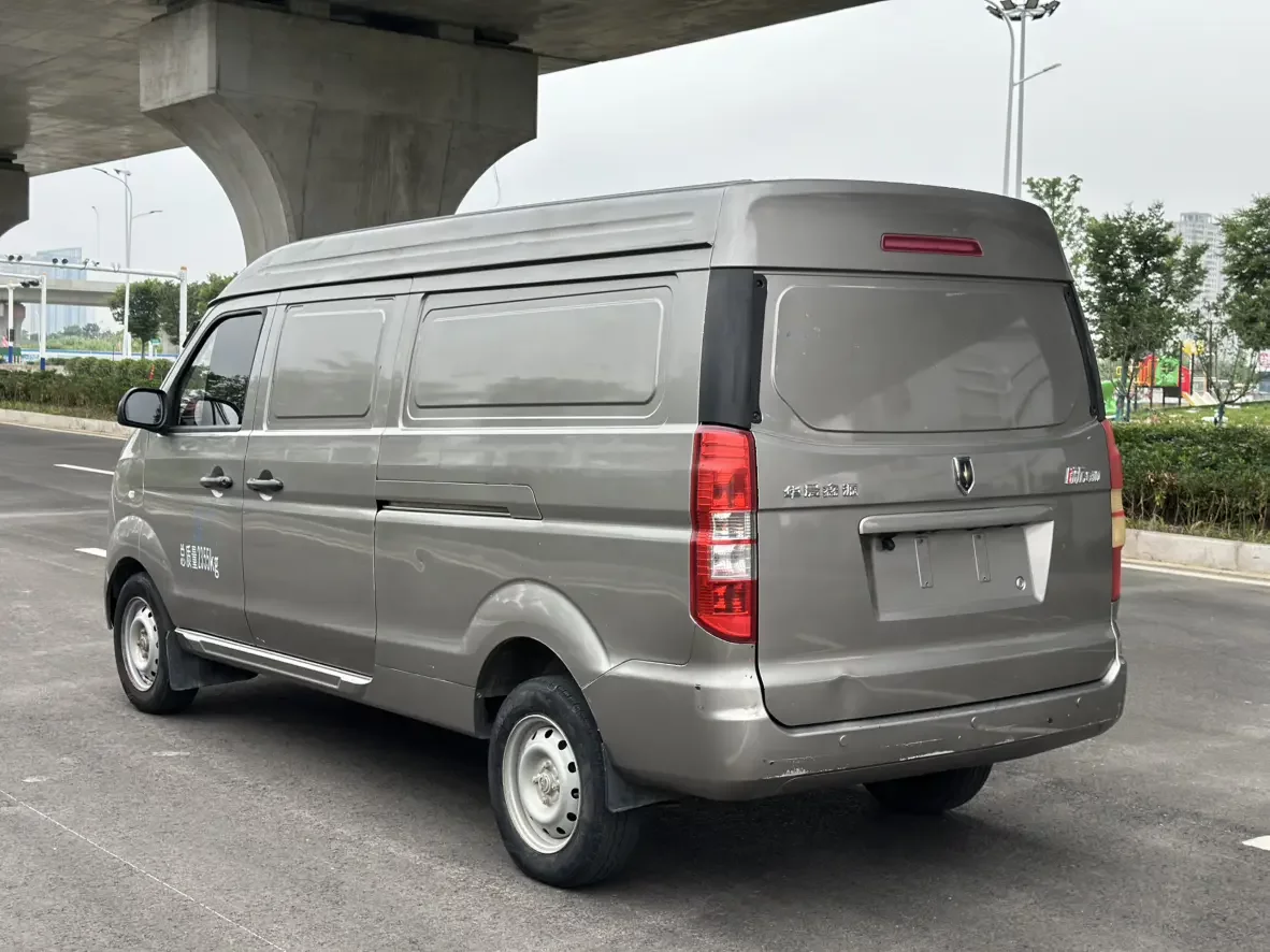 Golden cup New Hiace X30L
