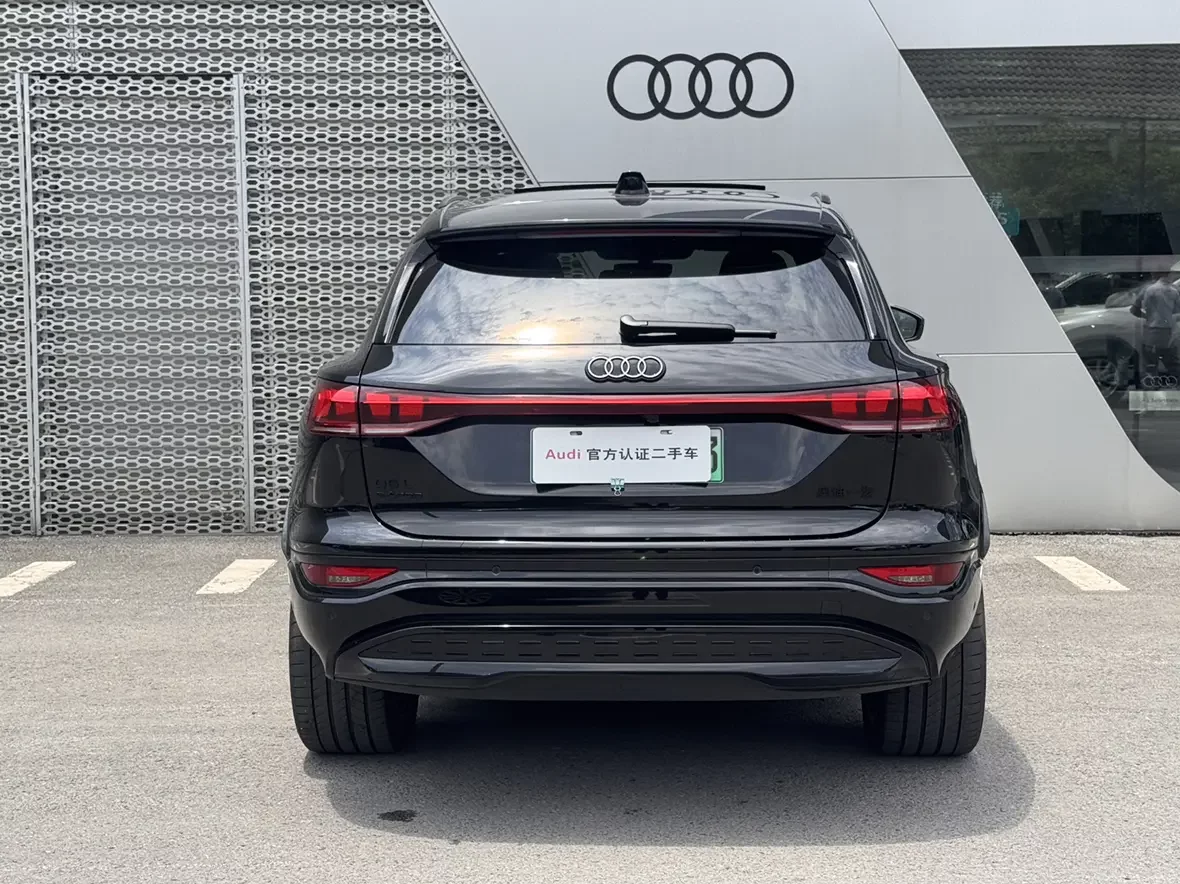 Audi Q6L e-tron