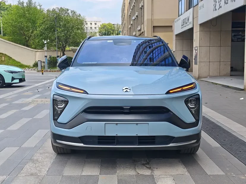 NIO ES6