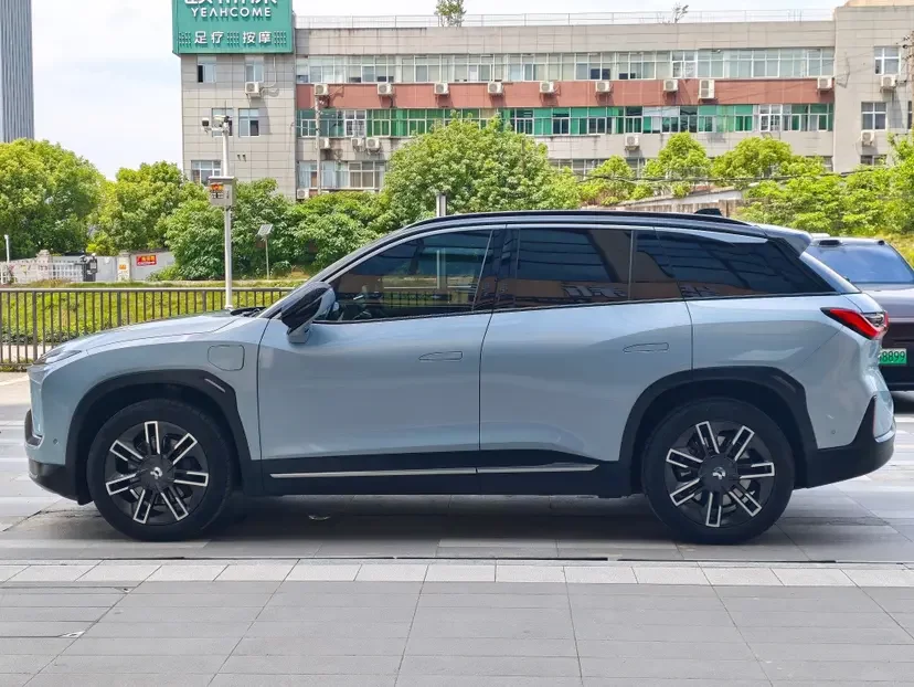 NIO ES6
