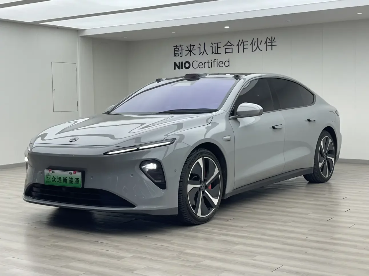 NIO ET7