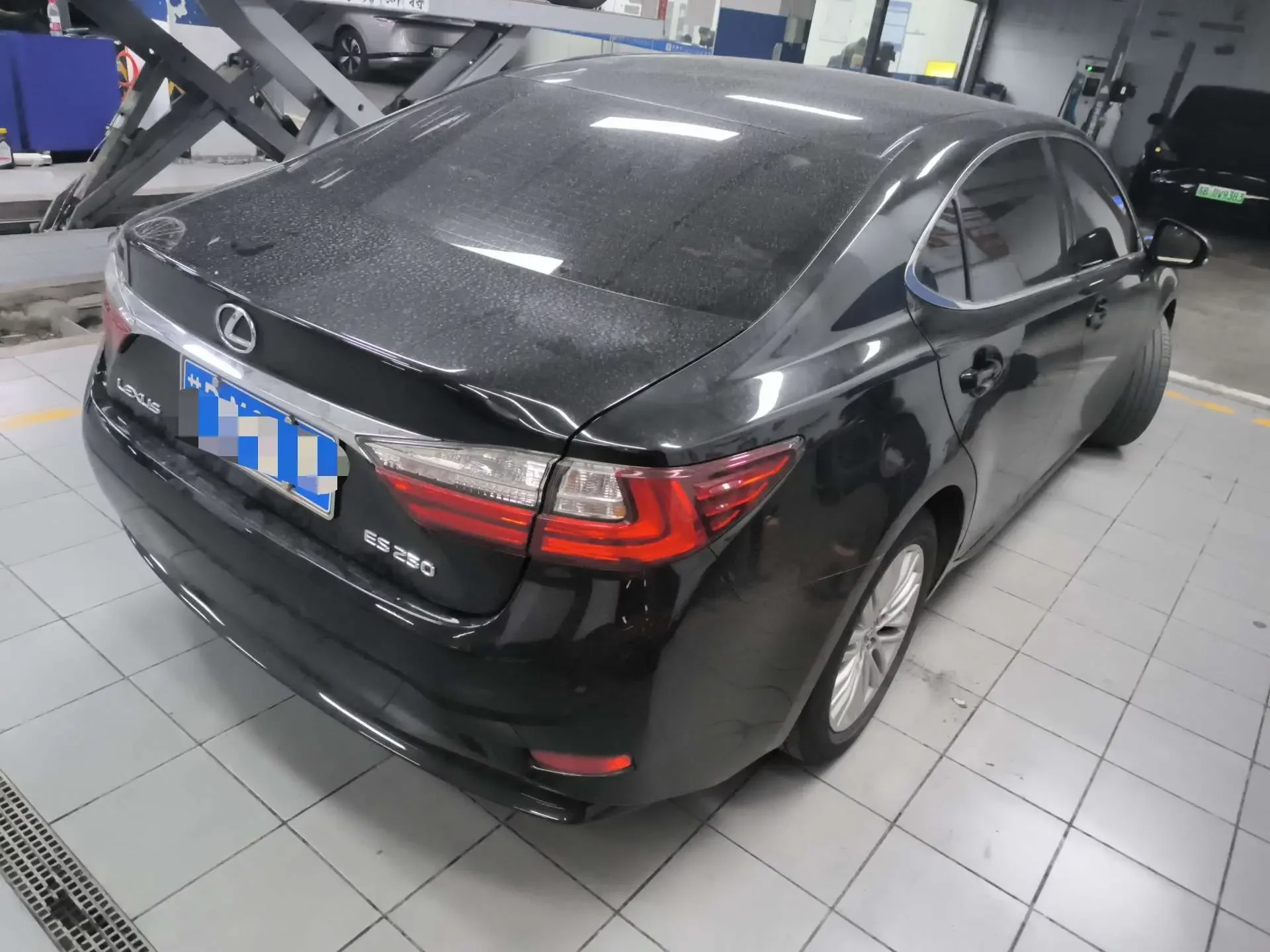 Lexus ES