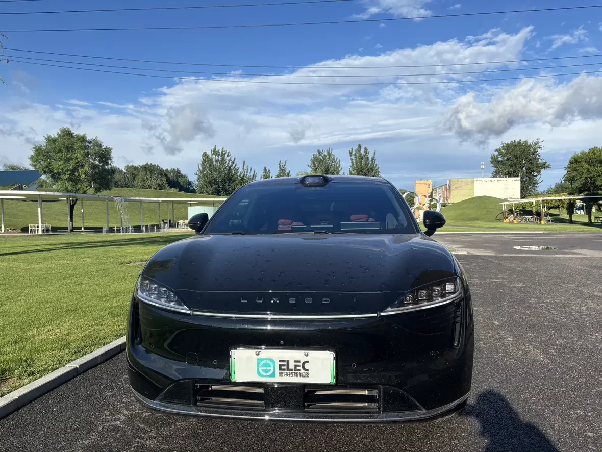 Luxeed Zhijie R7