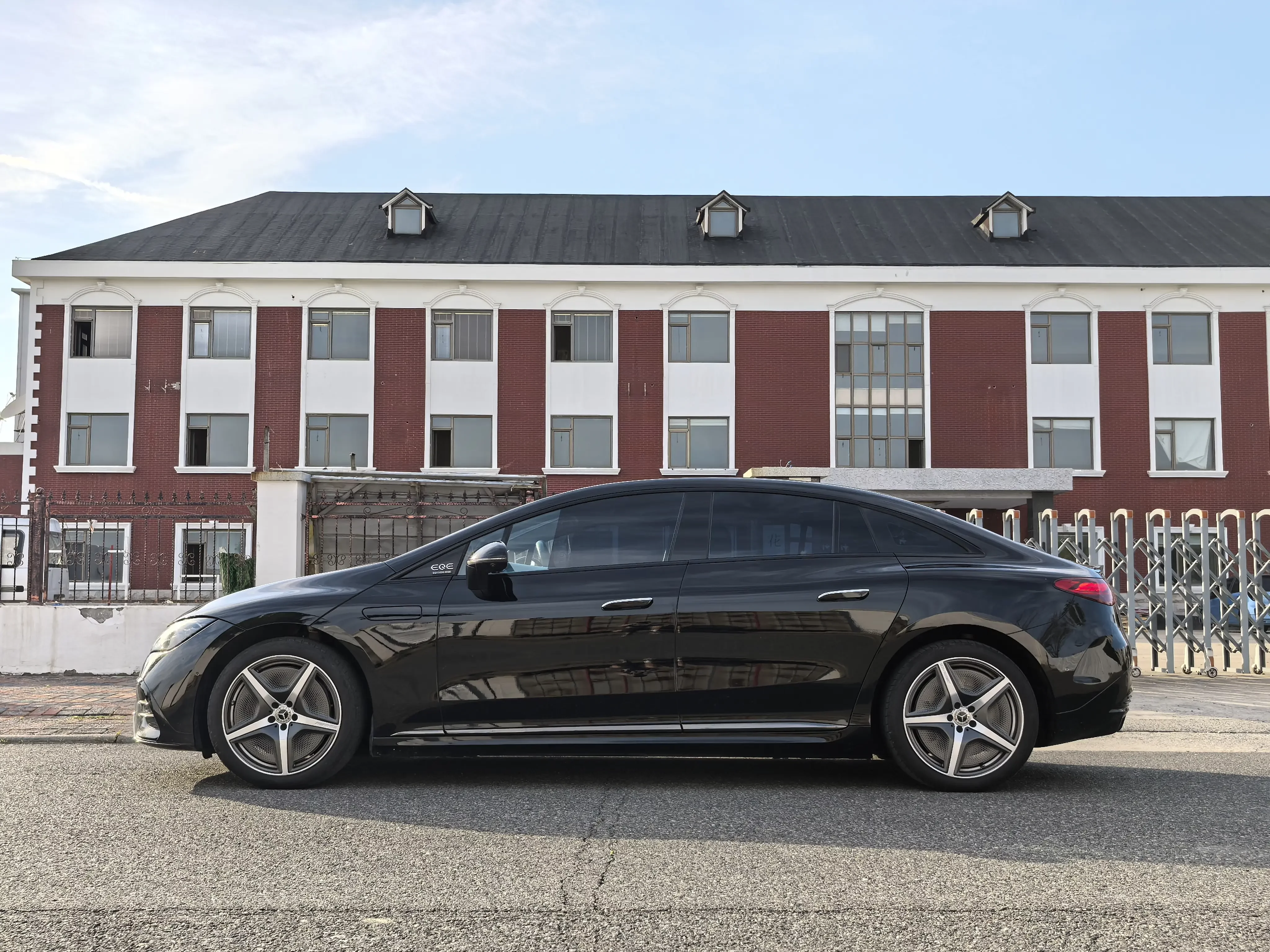 Mercedes-Benz EQE