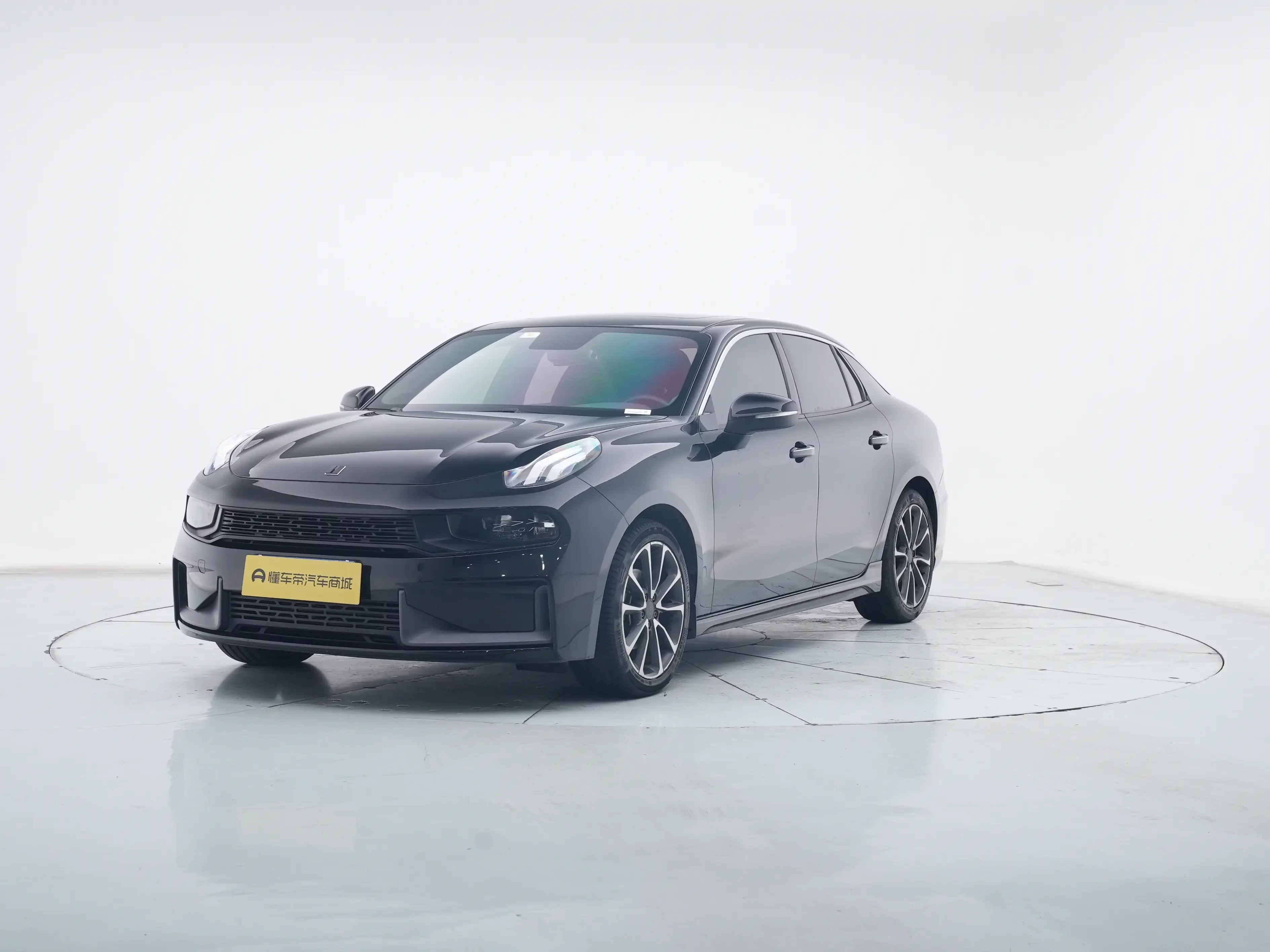 Lynk & Co 03