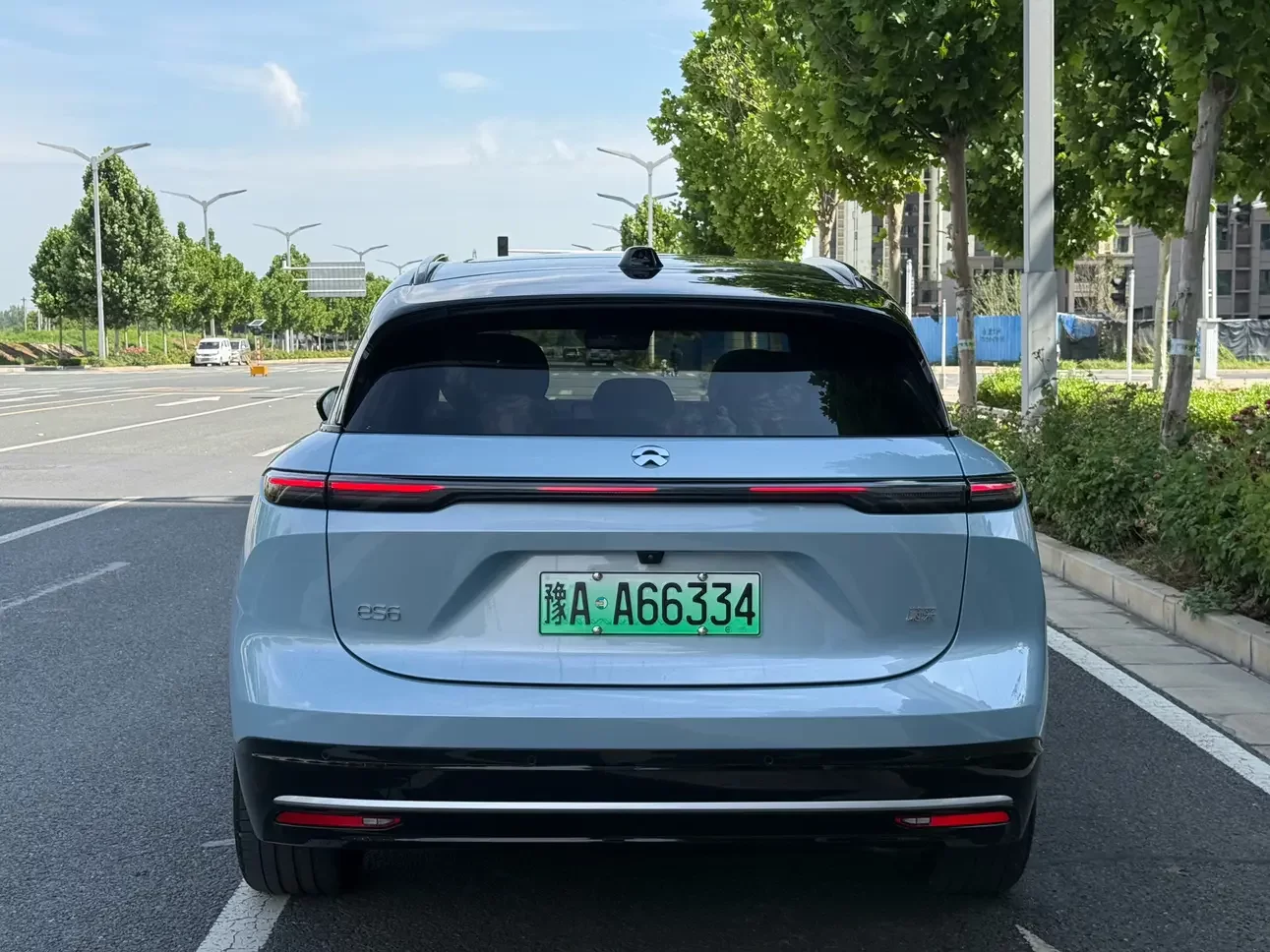 NIO ES6