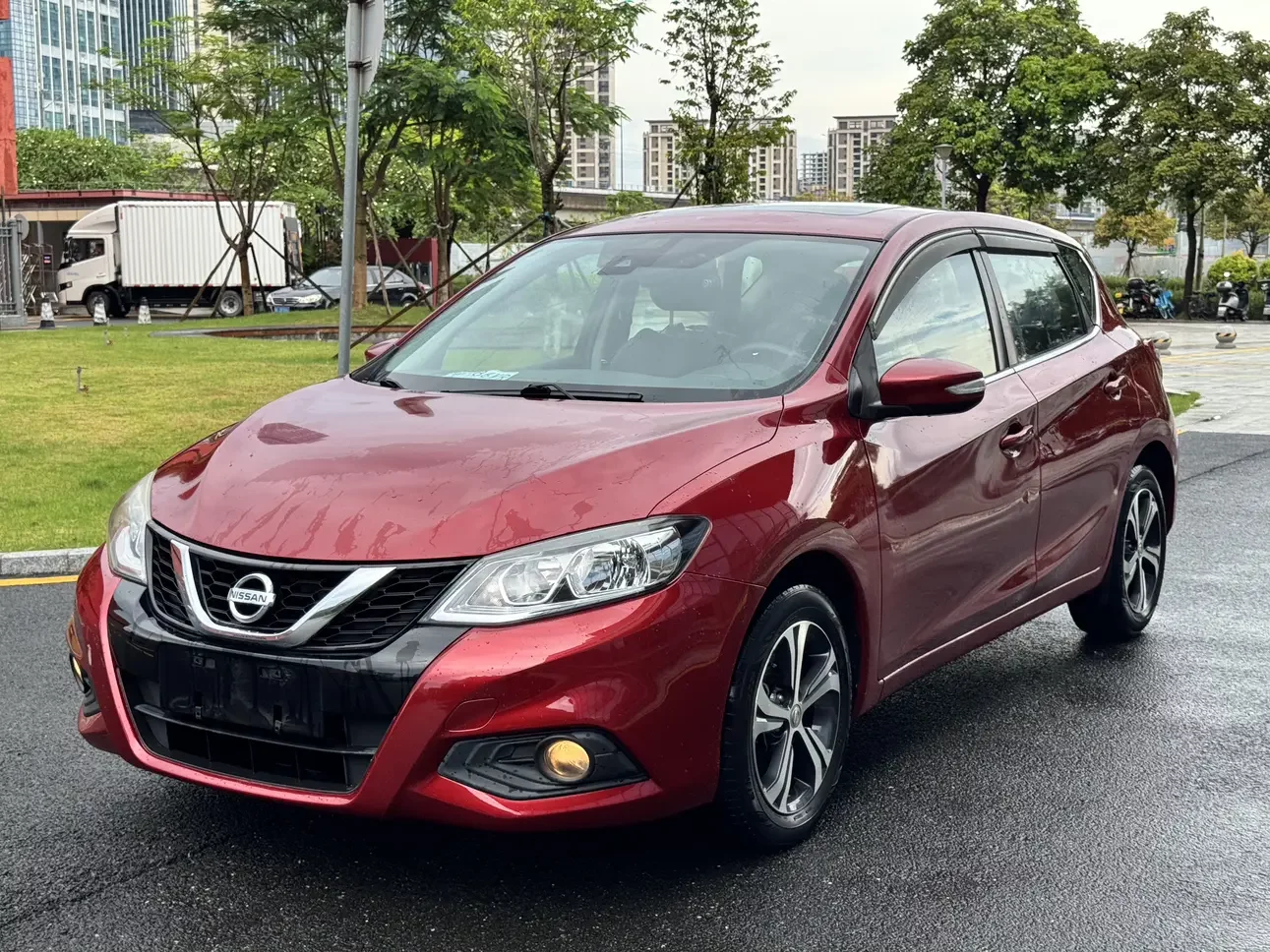 Nissan Tiida