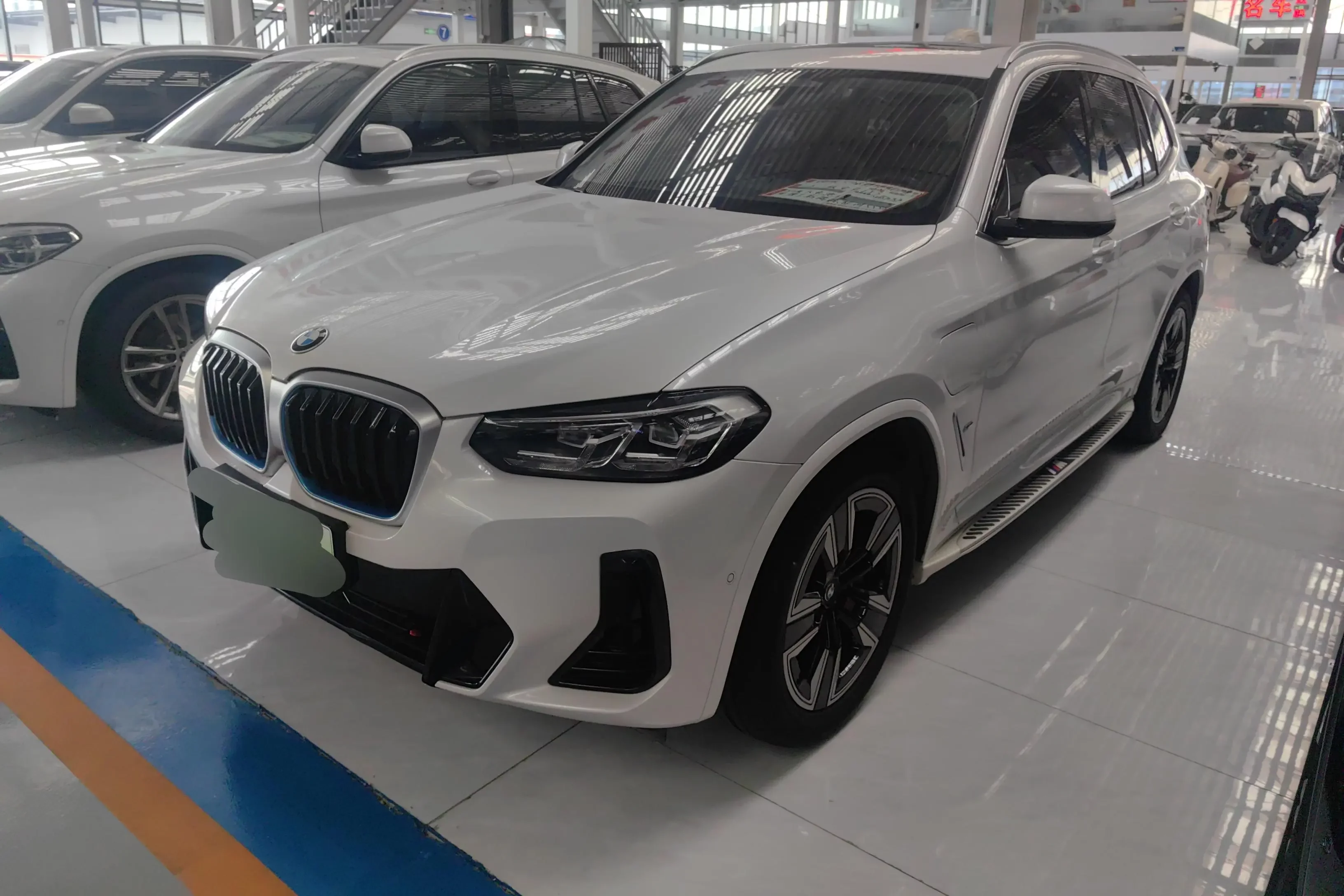 BMW iX3