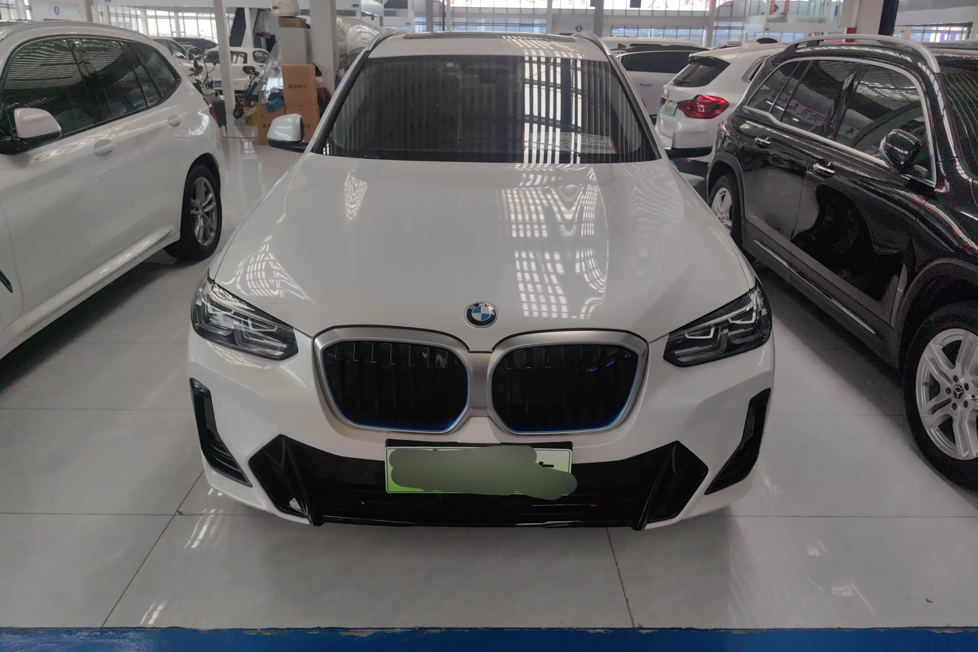 BMW iX3