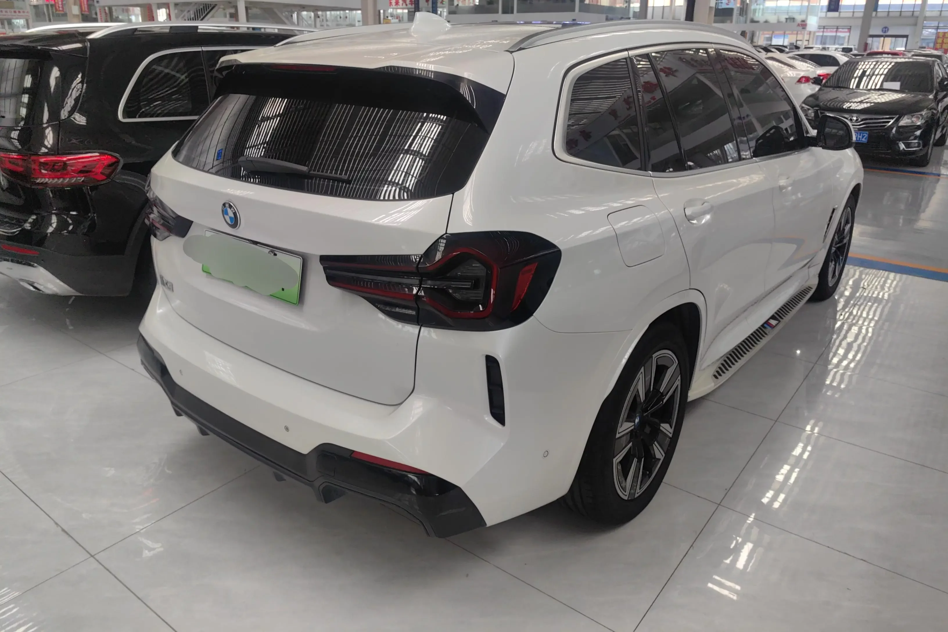 BMW iX3