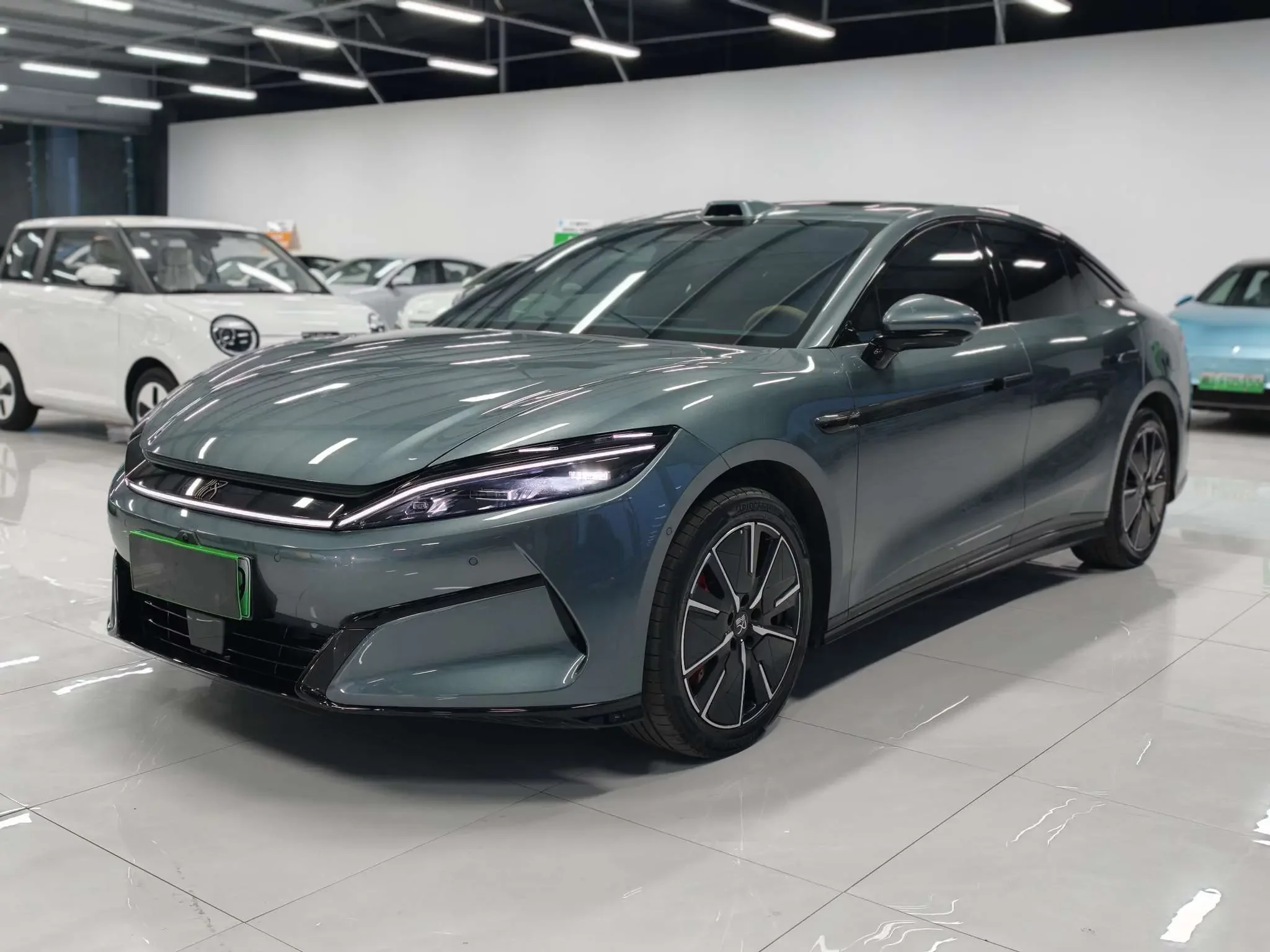 BYD Han L EV