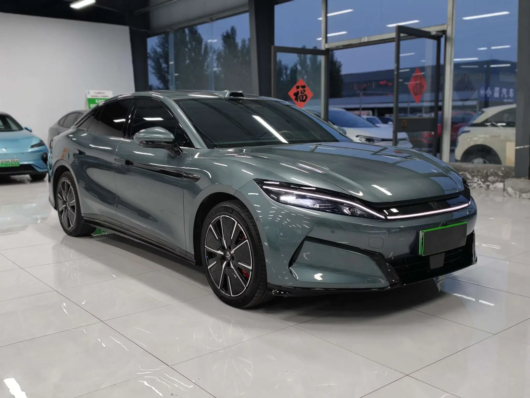 BYD Han L EV