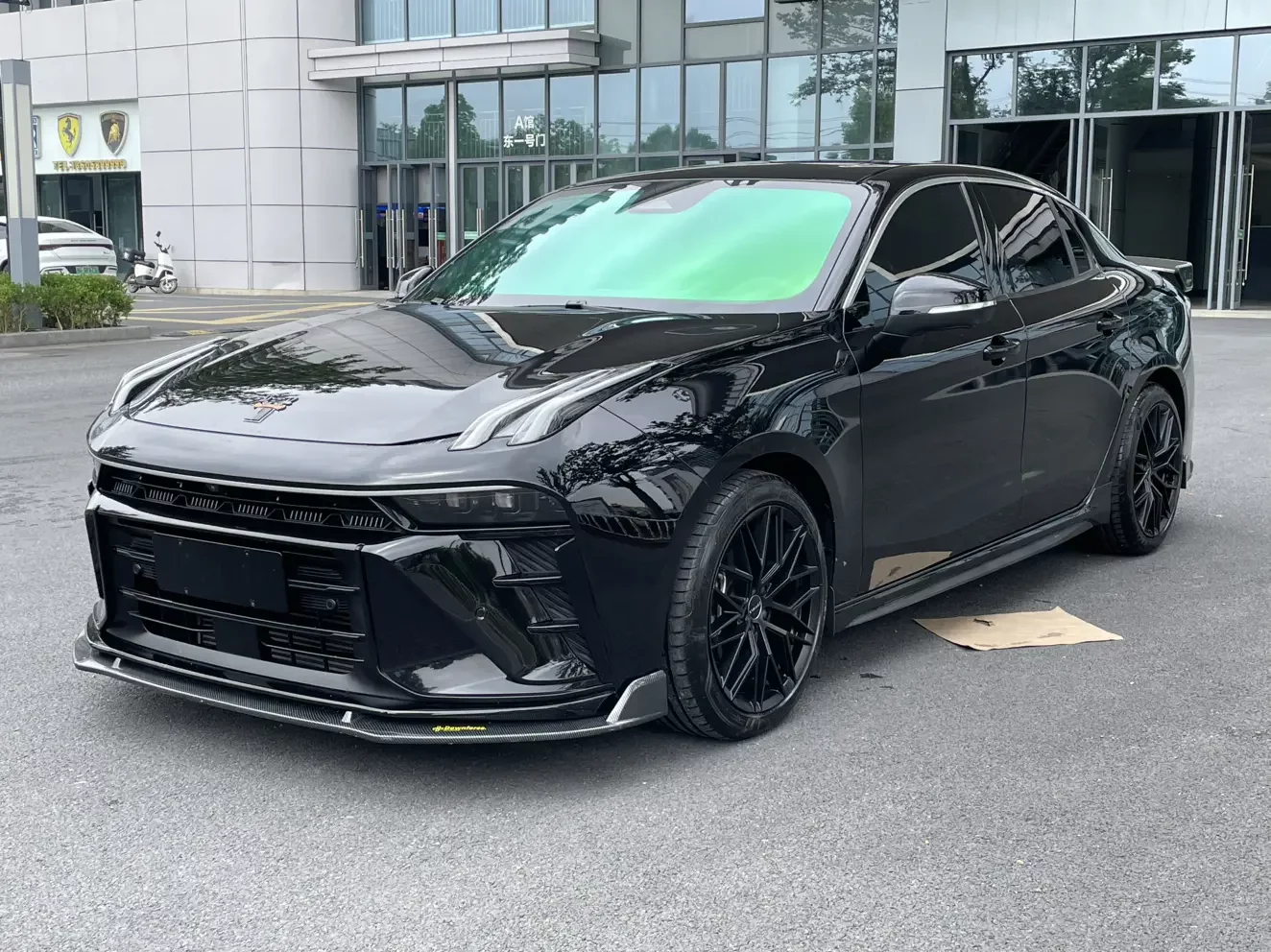 Lynk & Co 03