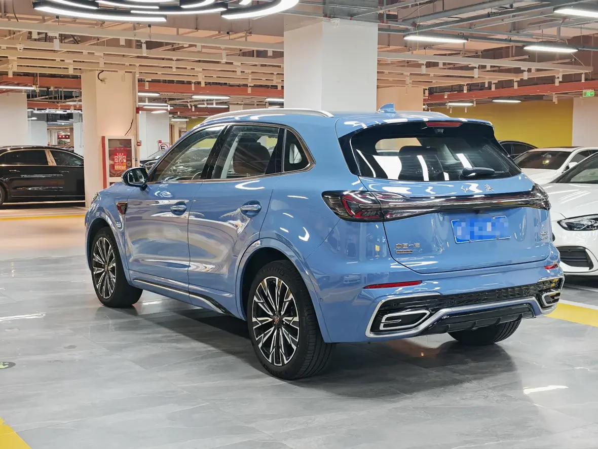 Hongqi HS5