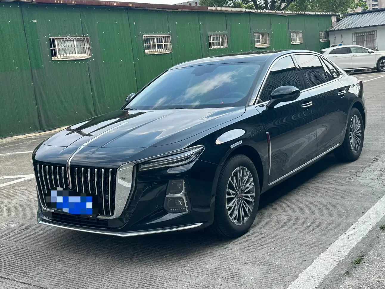 Hongqi H5