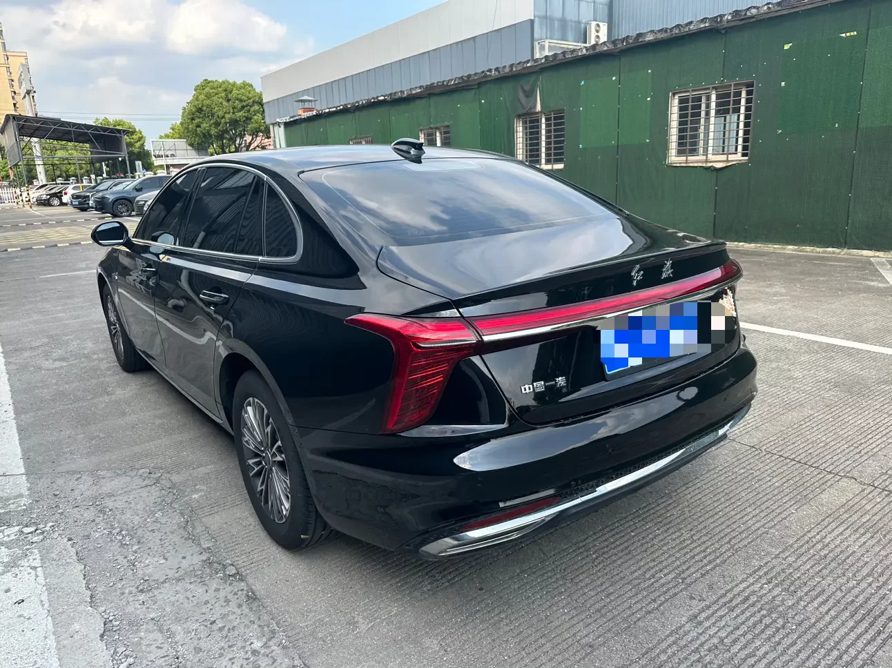 Hongqi H5