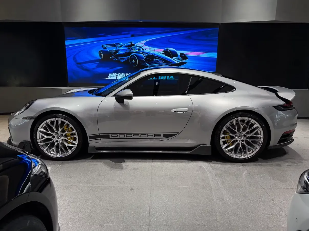 Porsche 911