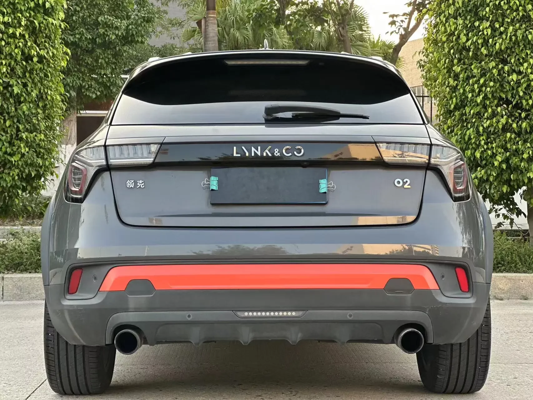 Lynk & Co 02