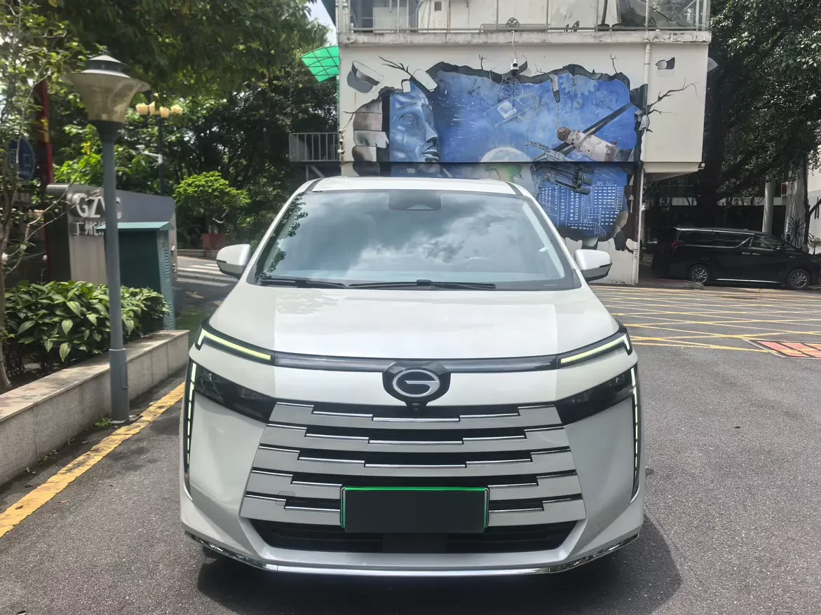 GAC Trumpchi E8 PHEV