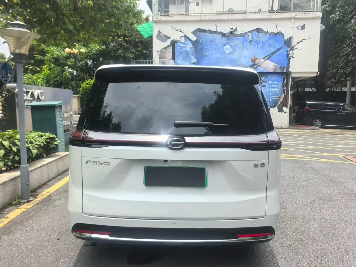 GAC Trumpchi E8 PHEV