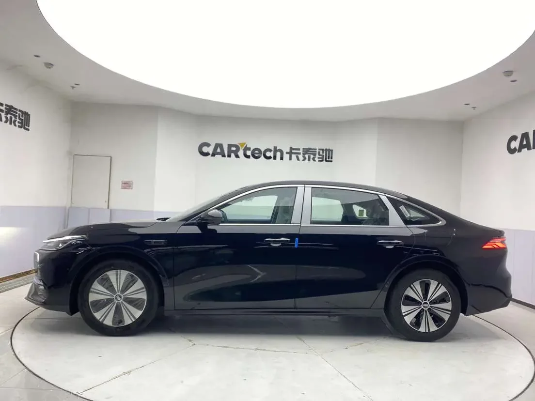 Geely Galaxy A7 EM