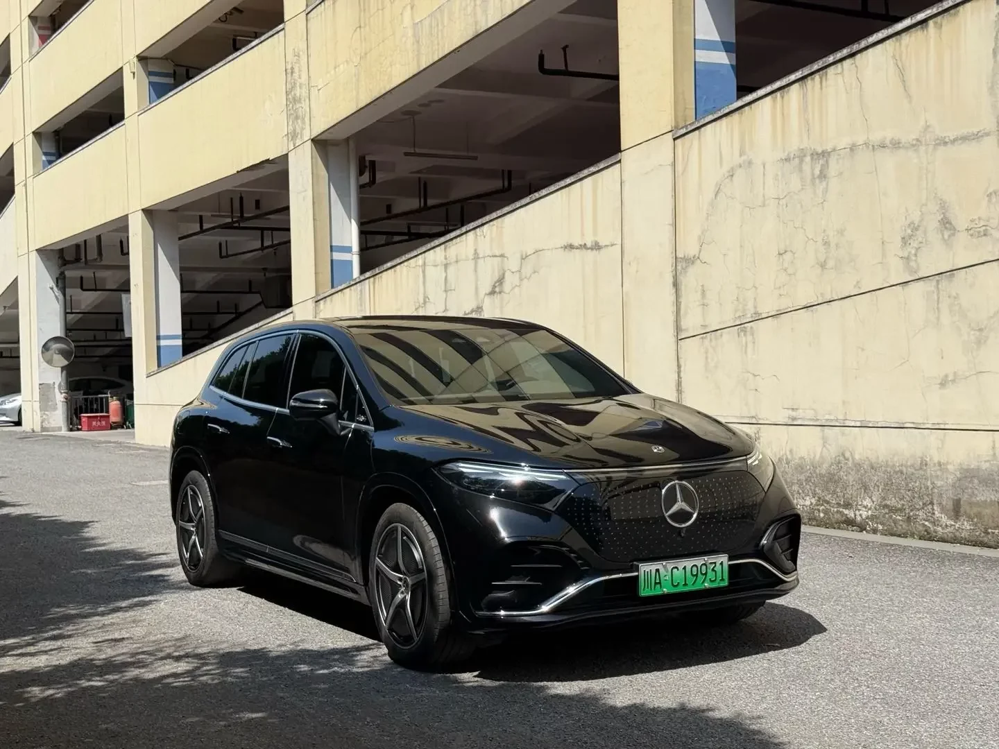 Mercedes-Benz EQS SUV