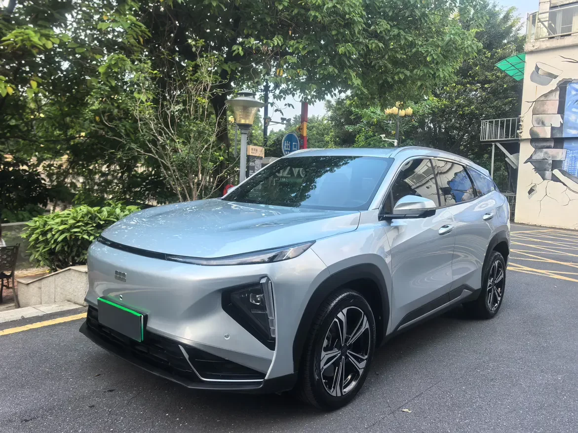 Geely Galaxy L7