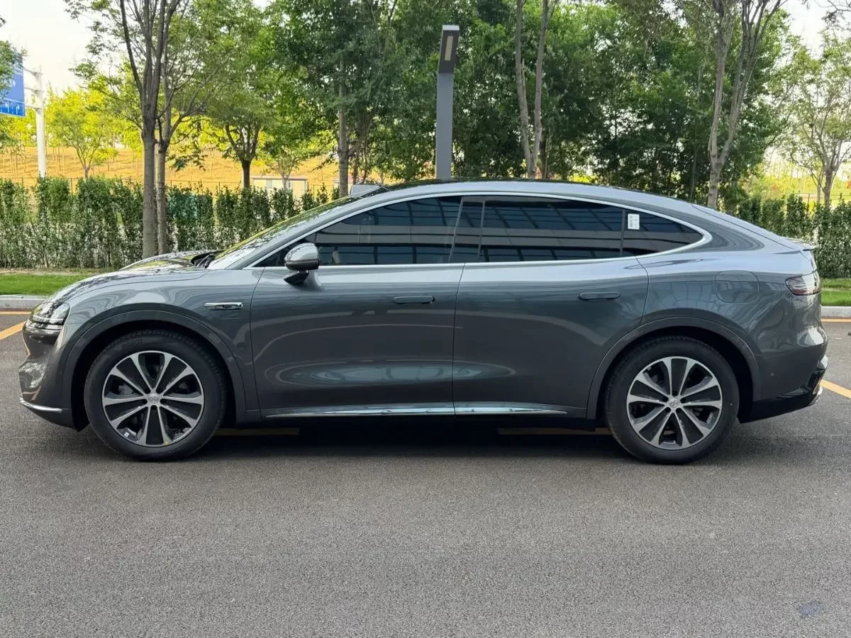 Luxeed Zhijie R7