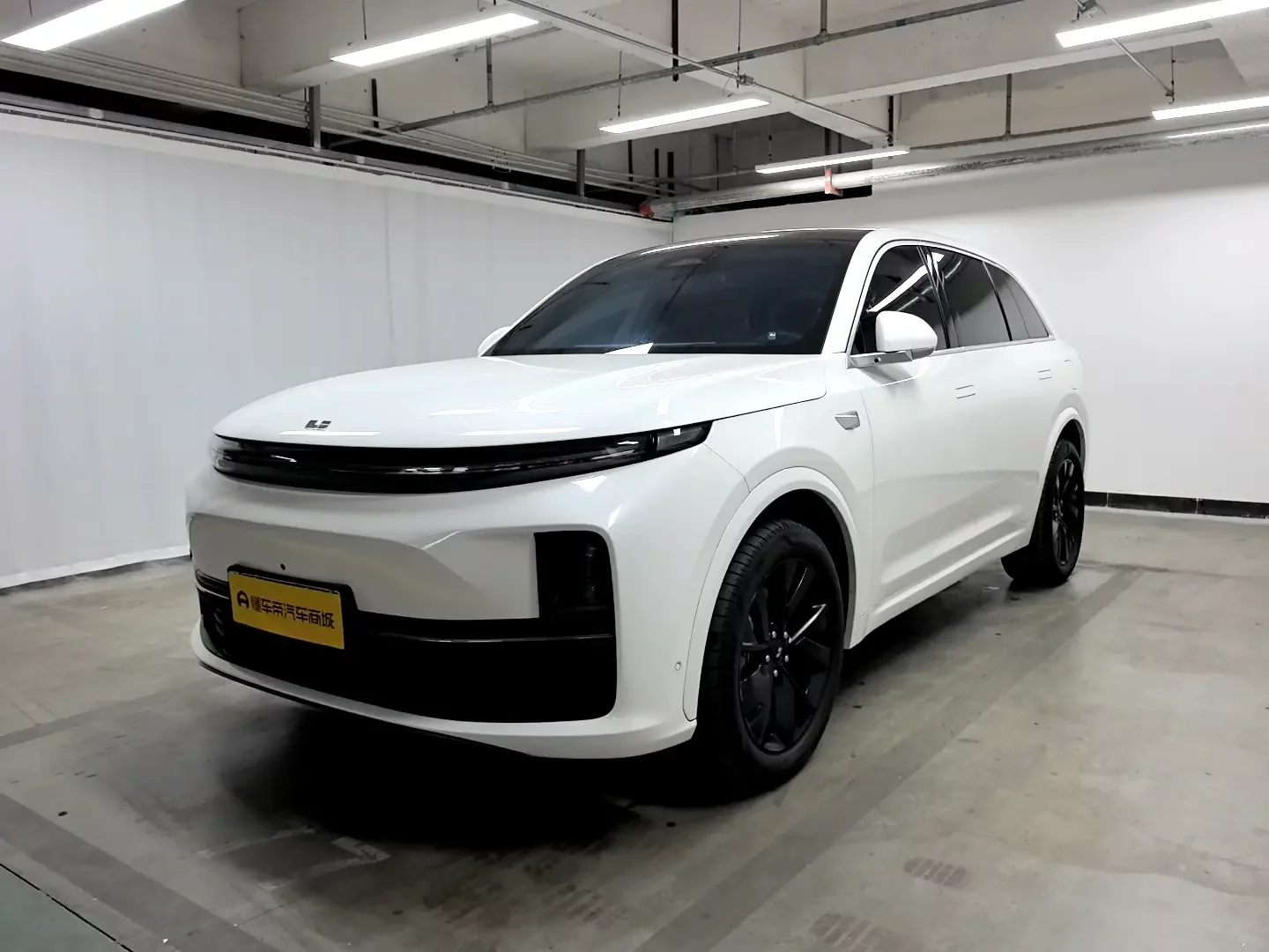 Li L7 (Ideal L7)  из Китая