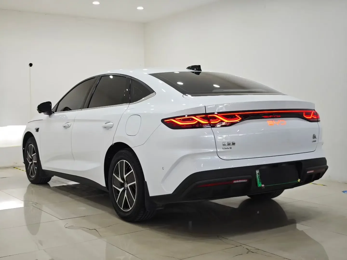 BYD Qin L DM