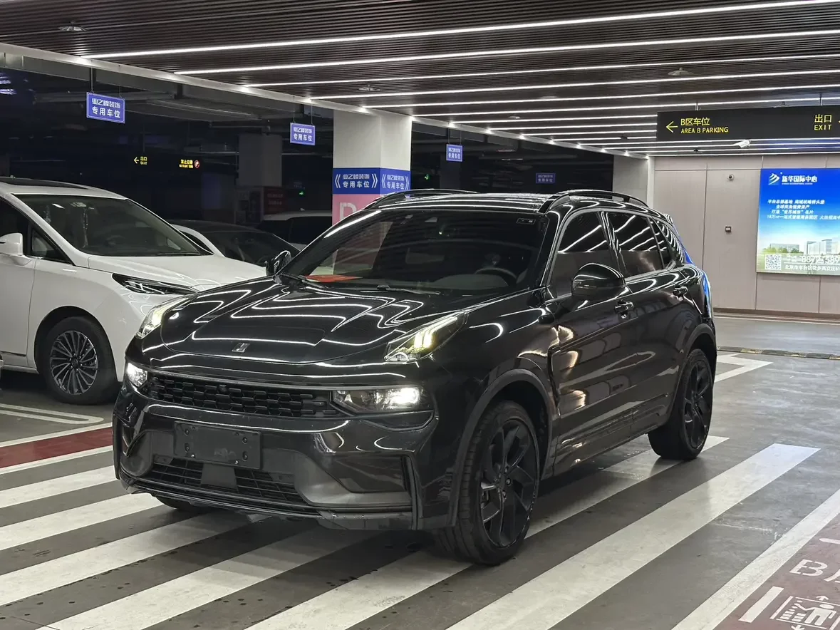 Lynk & Co 01