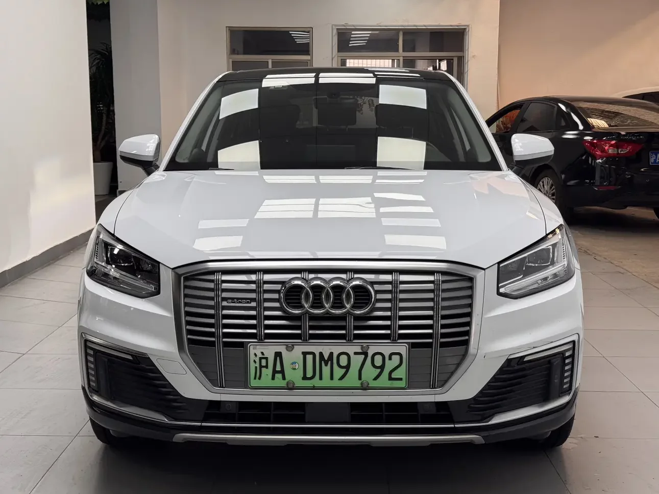 Audi Q2L e-tron