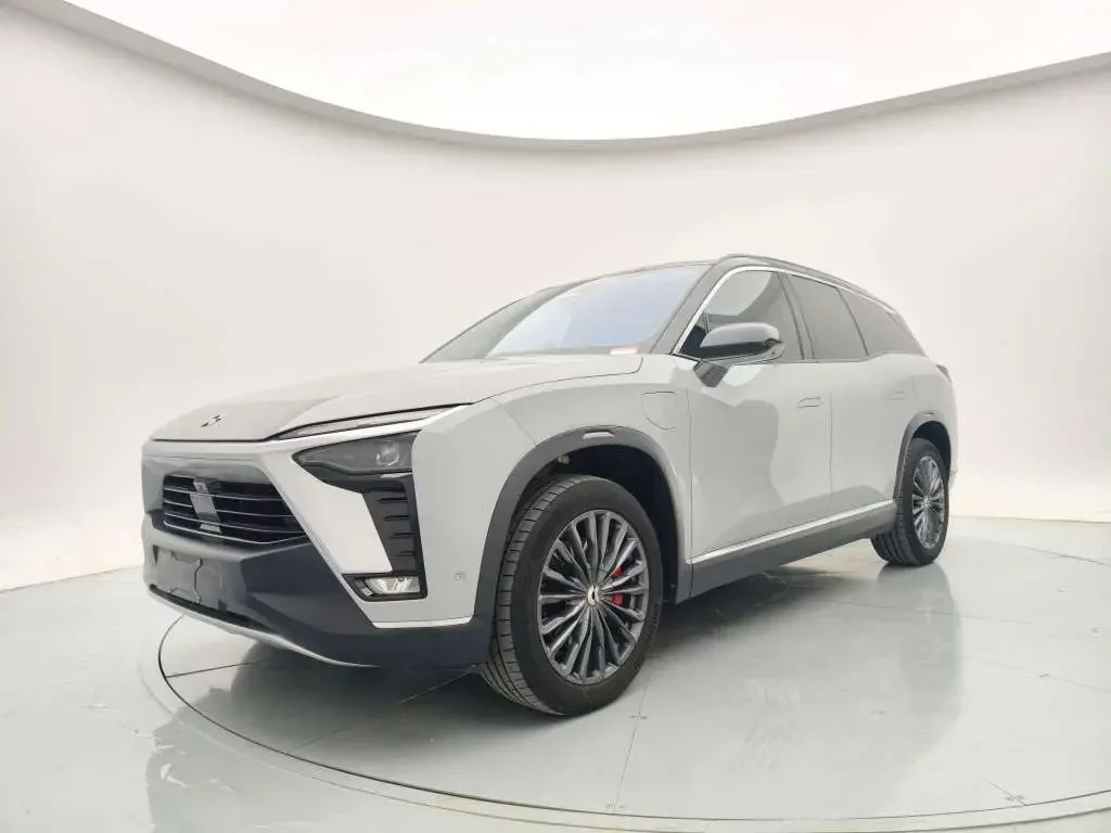 NIO ES8