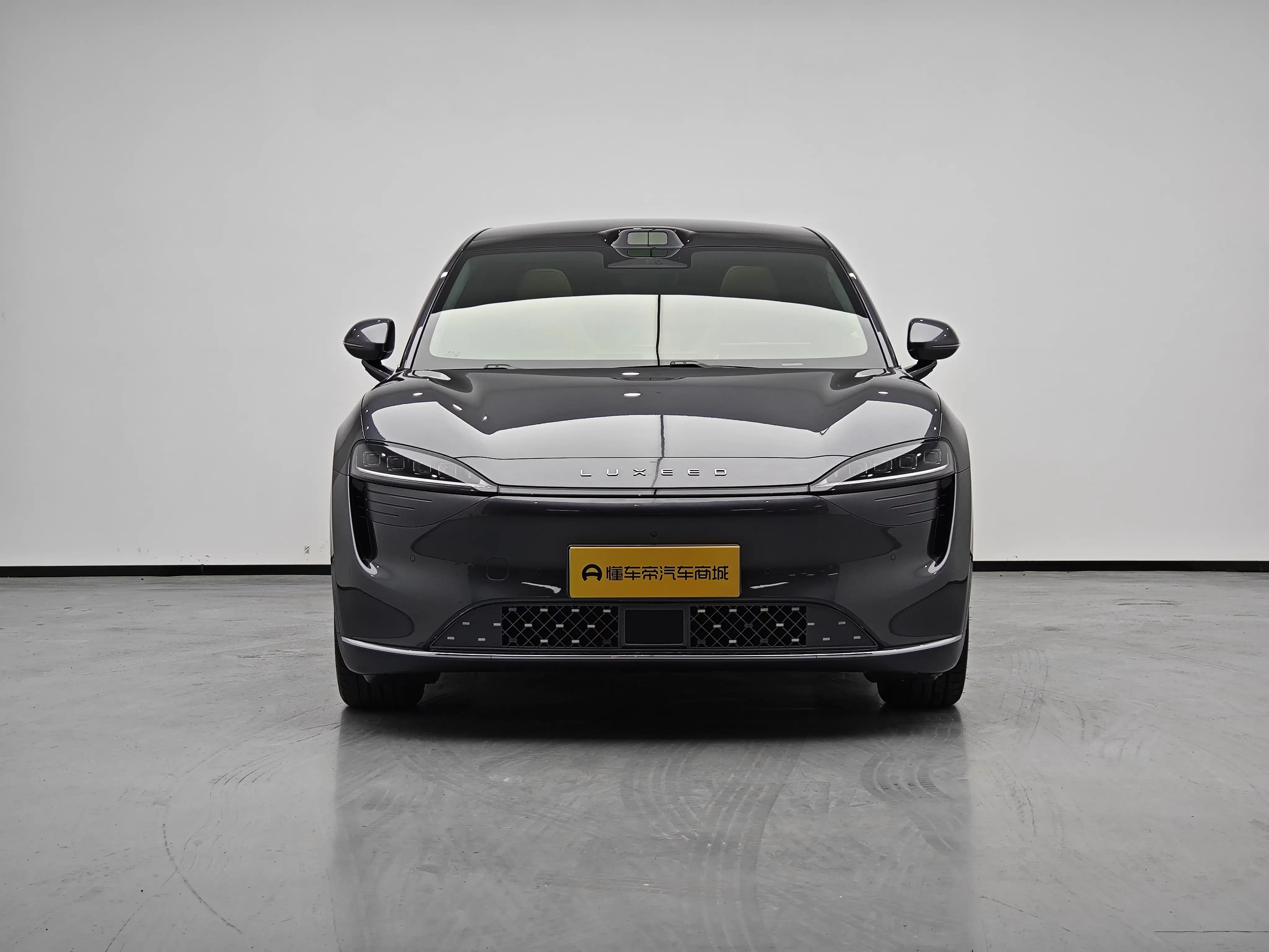 Luxeed Zhijie R7