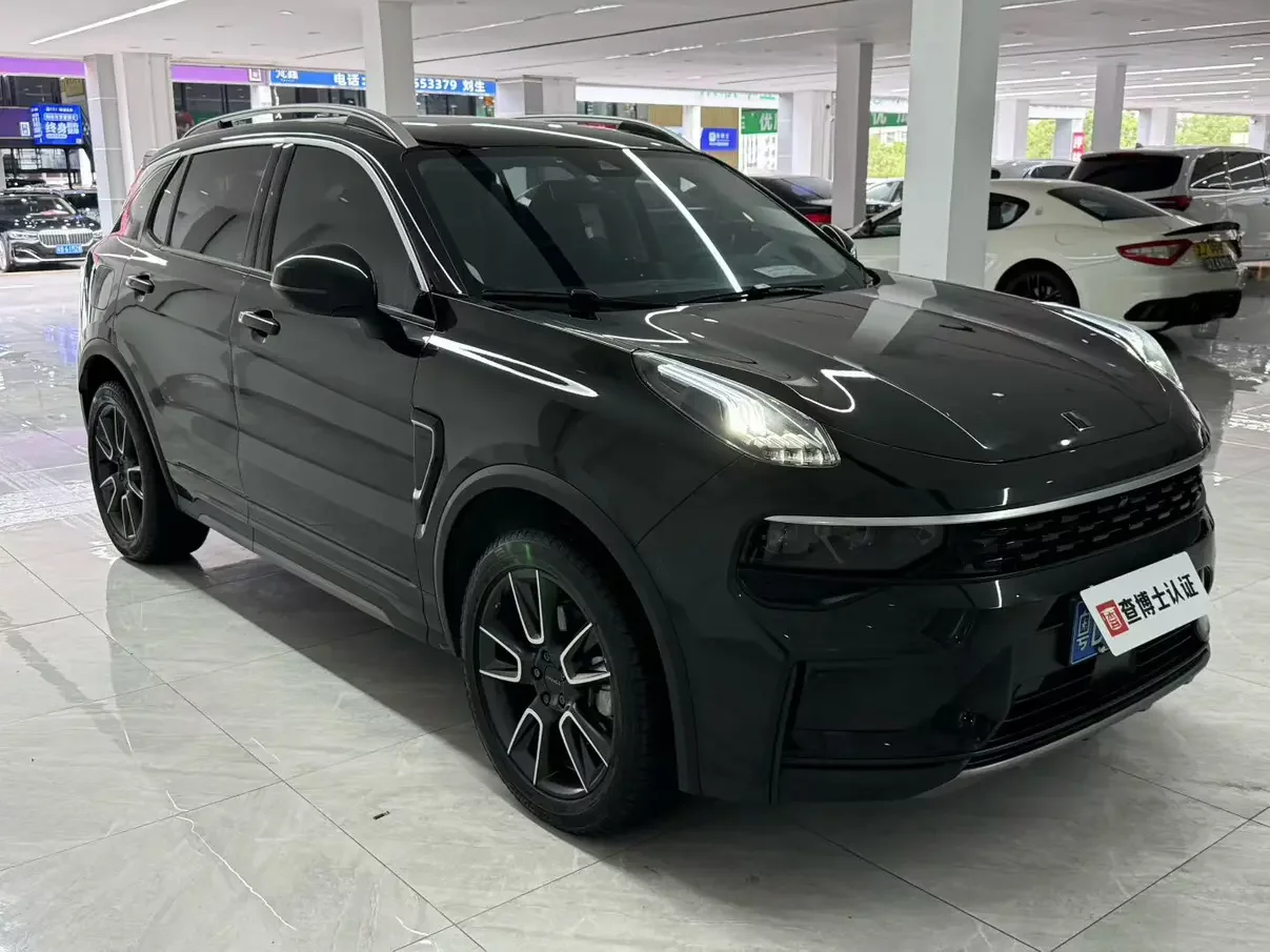 Lynk & Co 01